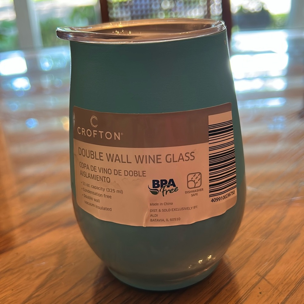 Crofton Double Wall Vacuum Insulated Wine Glass 11 oz. Turquoise Blue New.